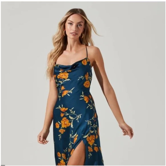 ASTR the Label Gaia Floral MIDI Dress Size Medium - Picture 4 of 11